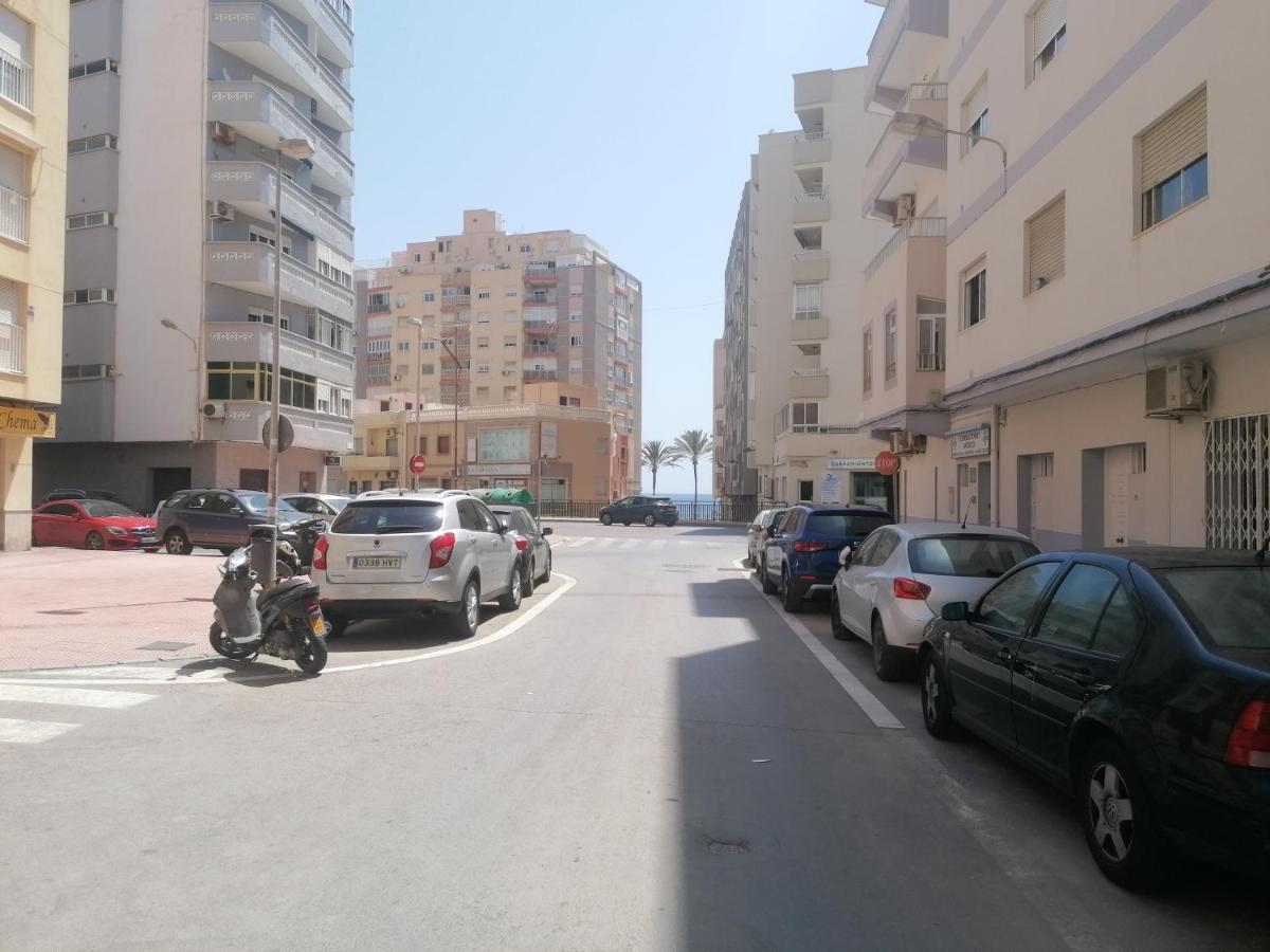 Piso Agradable Cerca De La Playa Apartman Almería Kültér fotó