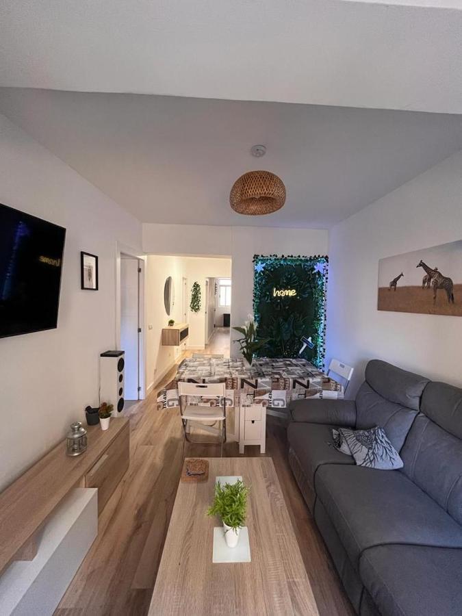 Piso Agradable Cerca De La Playa Apartman Almería Kültér fotó